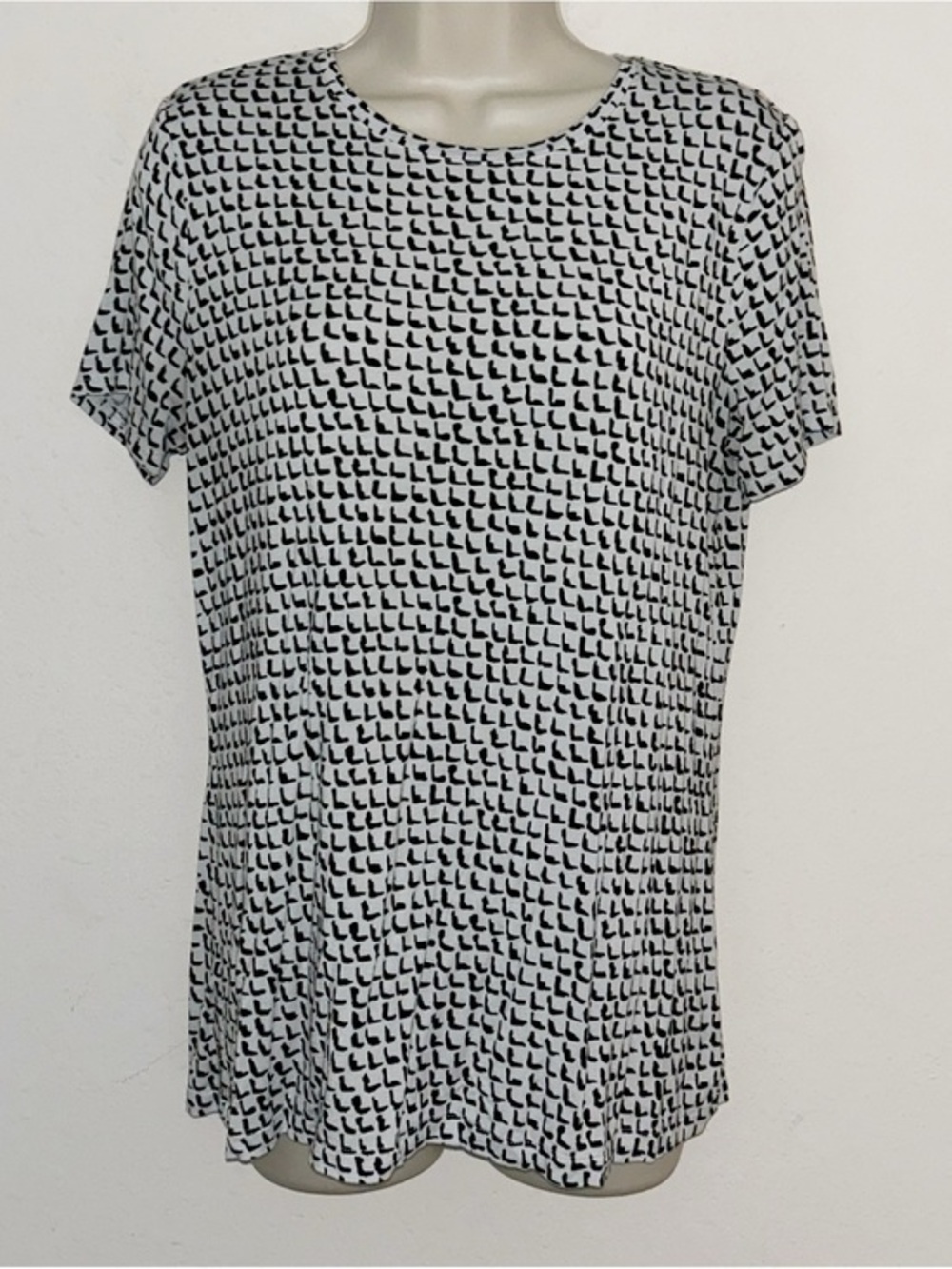 Nine West Black & White Geometric Short-Sleeve Top